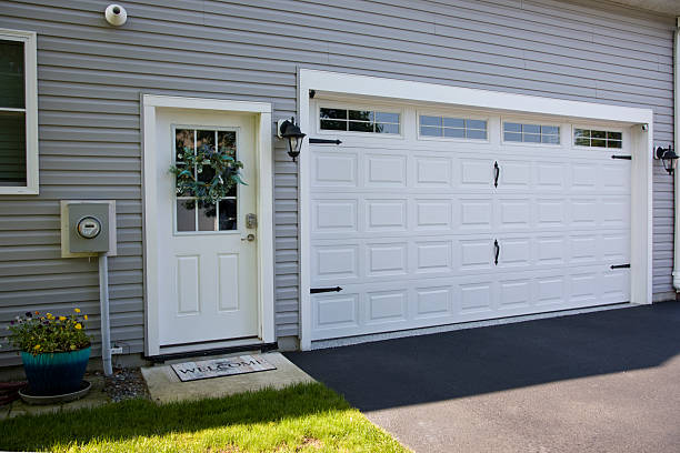 24/7 Emergency Garage Door Panel Replacement experts in Brownsville, TX